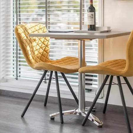 Úszó hotel House Boat Anegada Maastricht