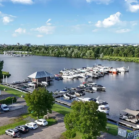 House Boat Anegada Maastricht