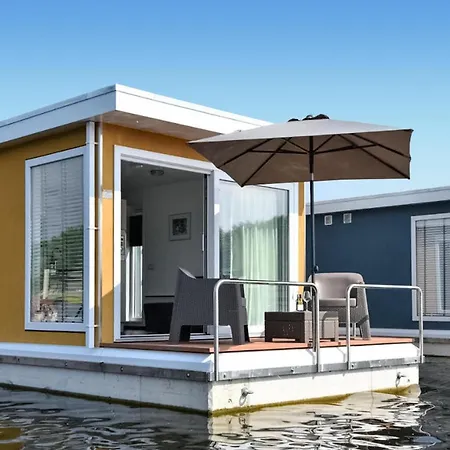 Botel House Boat Anegada