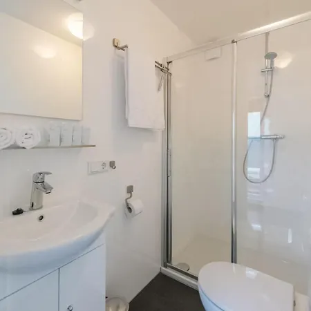 House Boat Anegada ספינת מלון מאסטריכט