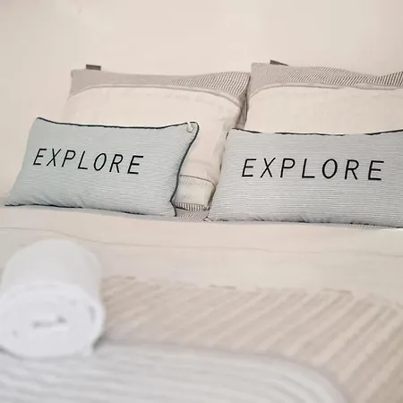 House Boat Anegada 4* Maastricht