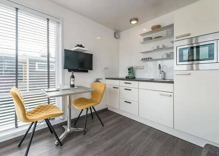 House Boat Anegada 4*